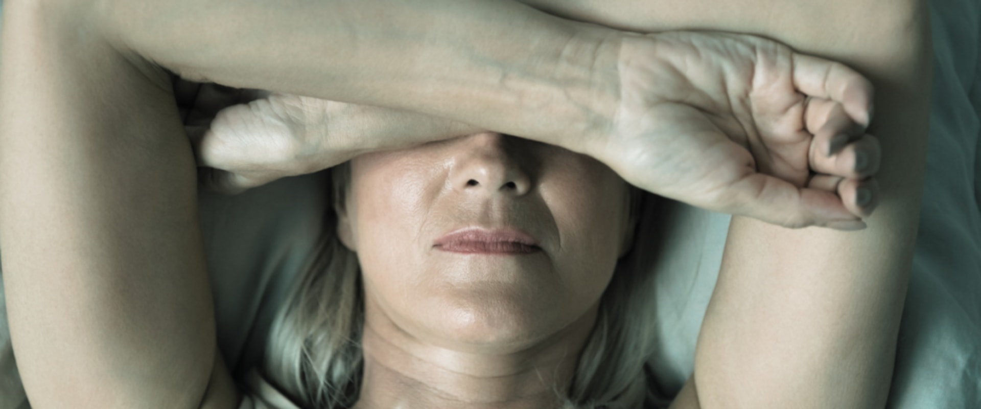 Wat zijn 3 oorzaken van hoofdpijn?
